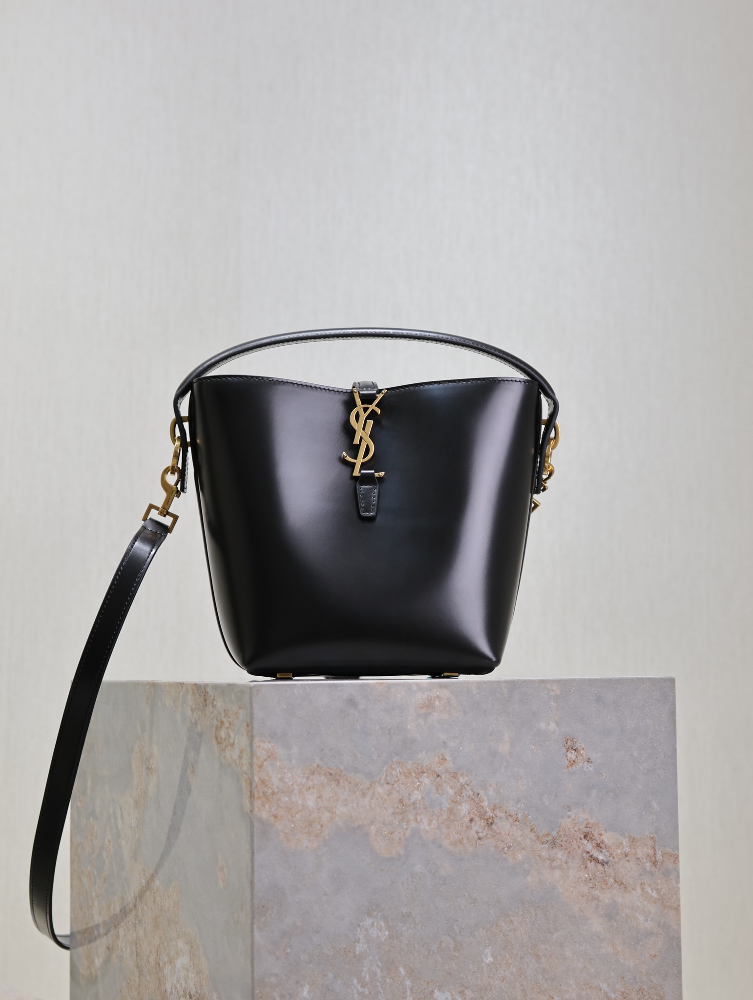 Ysl Bucket bag 749036 Small Black